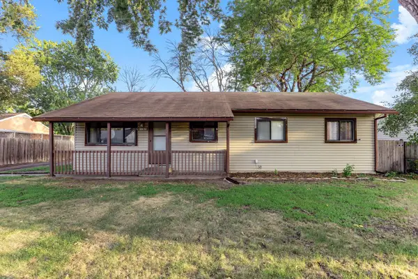1909 Laramie Trail, Brooklyn Park, MN 55444