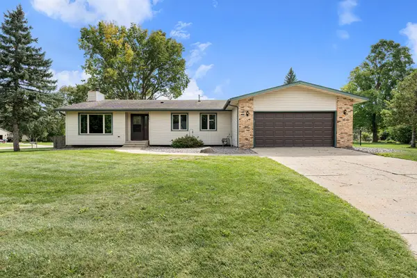 1395 Oakwood Lane, Owatonna, MN 55060