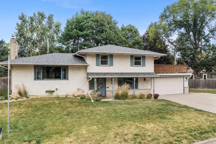3200 Edward Street Ne, Saint Anthony, MN 55418 - #2