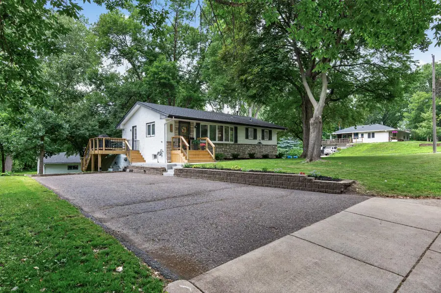 3249 Scott Avenue N, Golden Valley, MN 55422 - #2