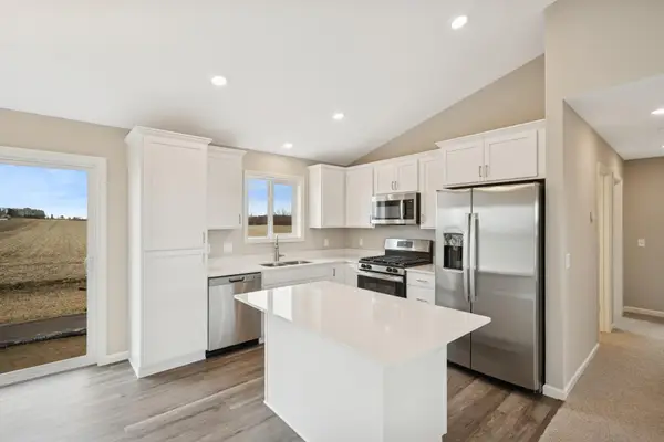 1003 Brandenburg Circle, Waverly, MN 55390