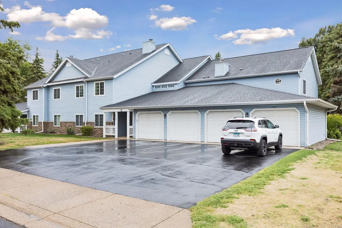 300 41st Avenue Ne #202, Columbia Heights, MN 55421 - #1
