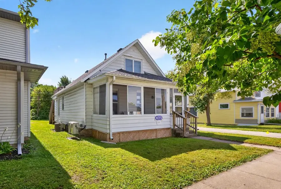 423 W Mark Street, Winona, MN 55987 - #3