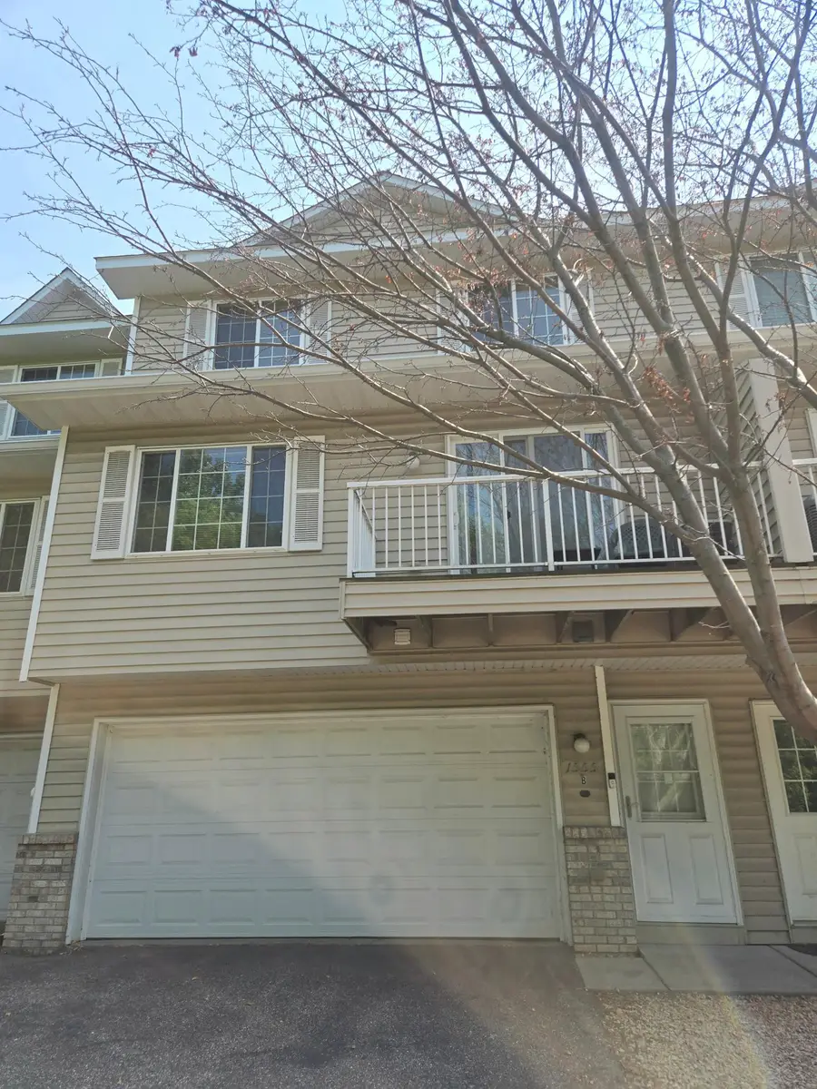 1555 County Road D E #B, Maplewood, MN 55109 - #2