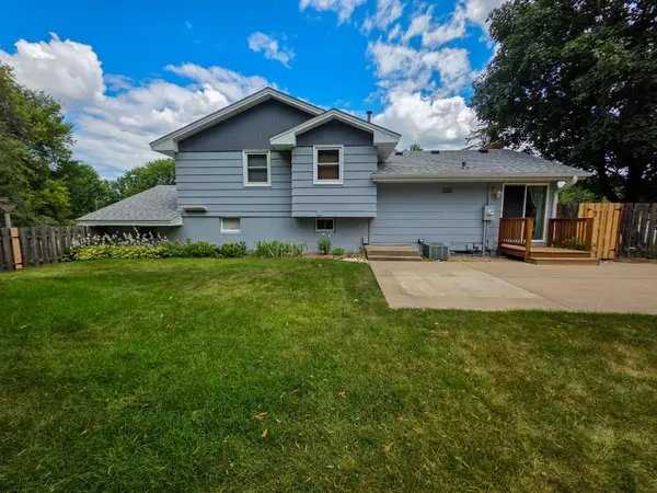 5033 Overlook Drive, Bloomington, MN 55437