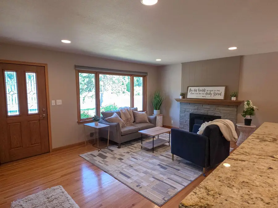 5033 Overlook Drive, Bloomington, MN 55437 - #2