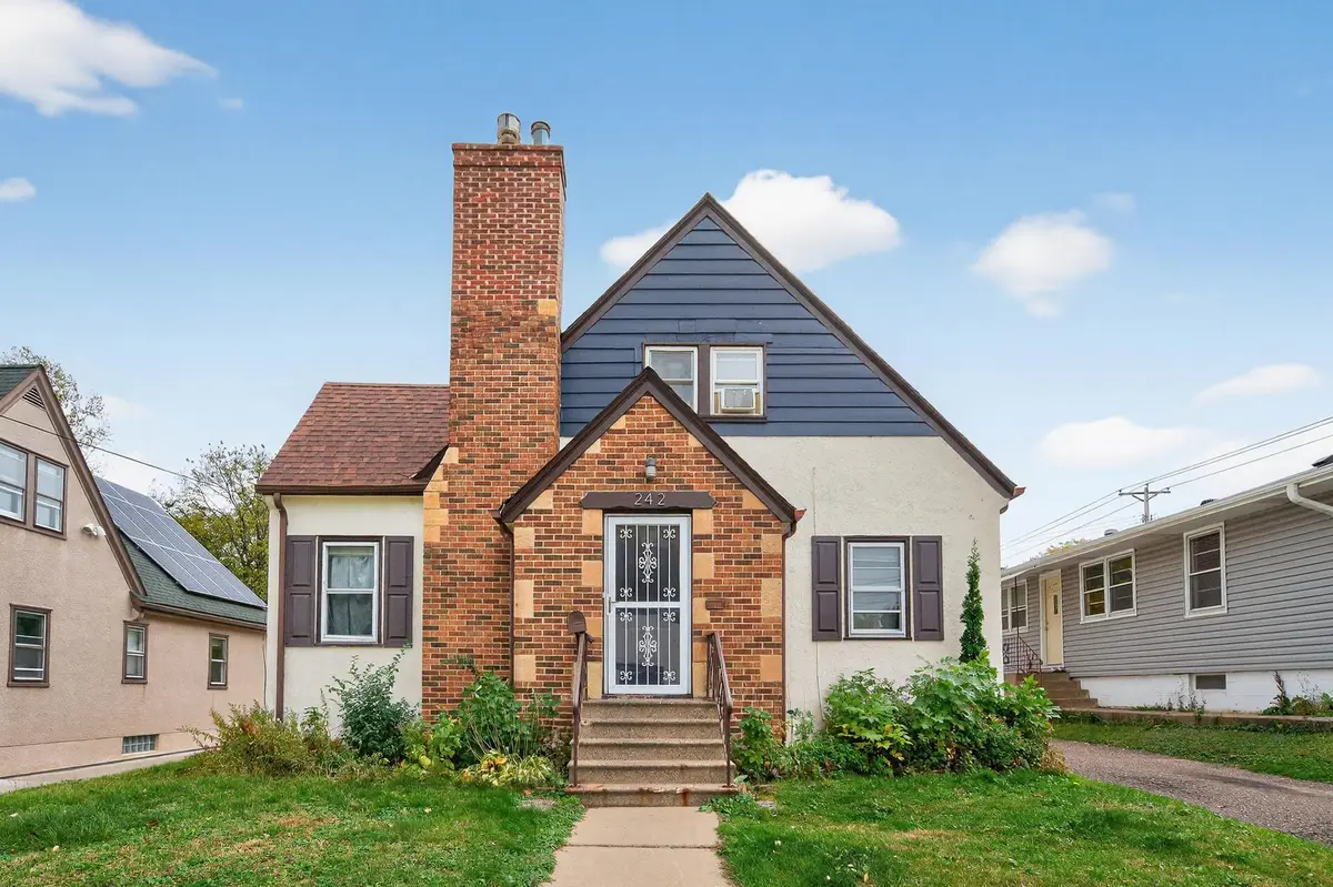 242 Annapolis Street W, West Saint Paul, MN 55118 - #1