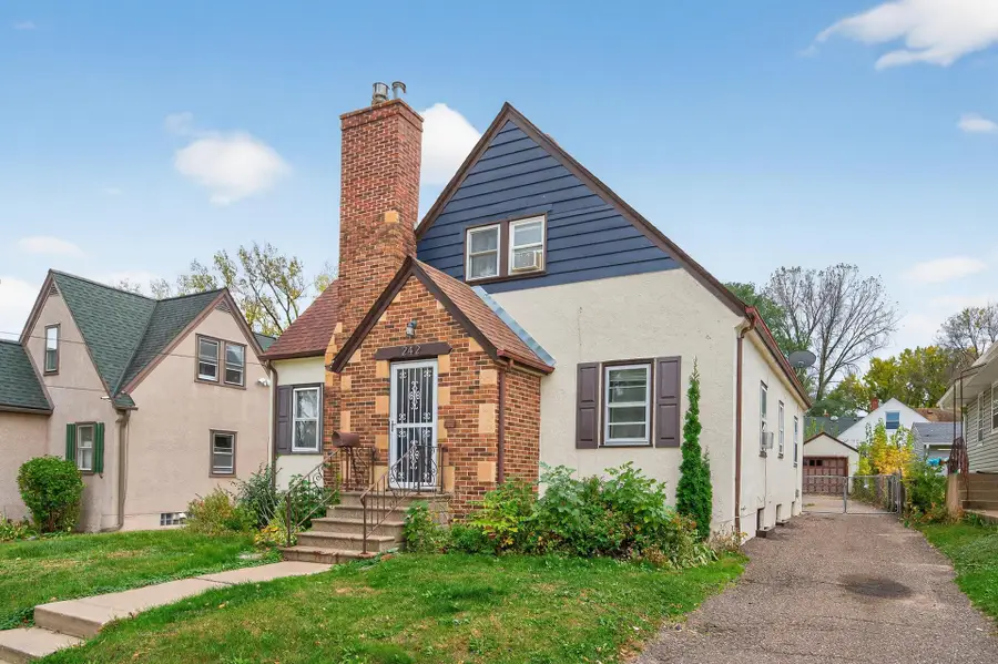 242 Annapolis Street W, West Saint Paul, MN 55118 - #2