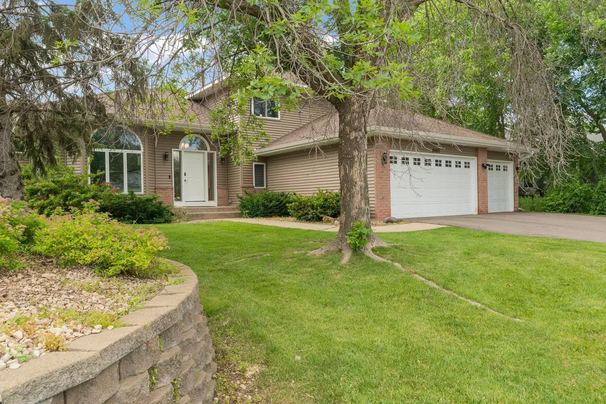8901 Dunbar Knoll N, Brooklyn Park, MN 55443 - #1