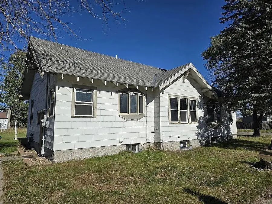227 3rd Street Sw, Staples, MN 56479 - #2