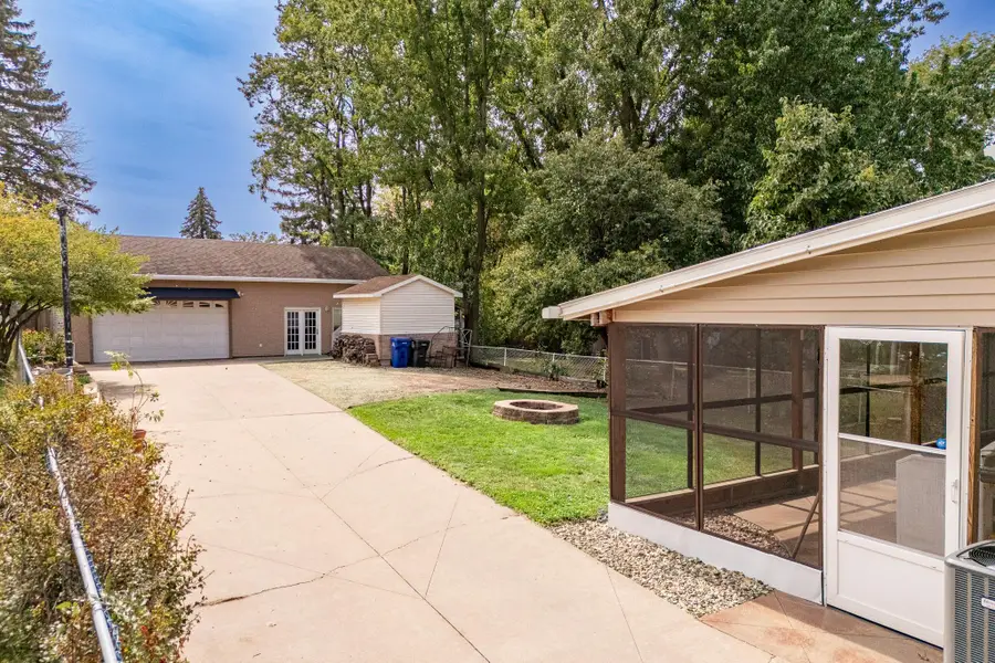 1554 Burns Avenue, Saint Paul, MN 55106 - #3