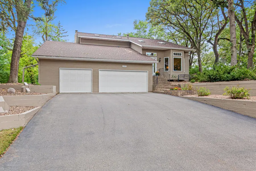 13975 Granada Court, Apple Valley, MN 55124 - #2