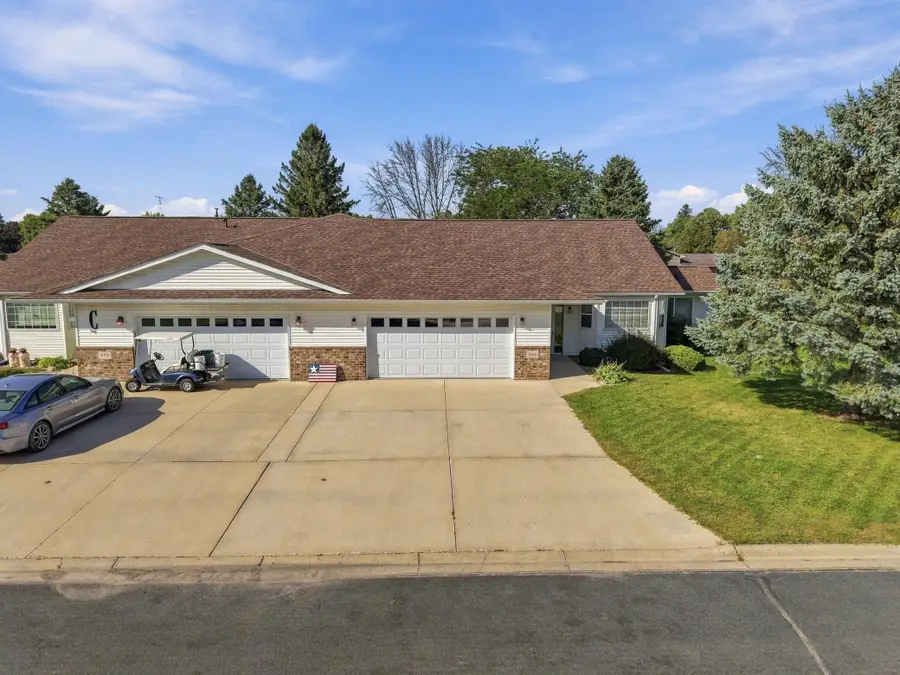 332 4th Street Sw, Blooming Prairie, MN 55917 - #2
