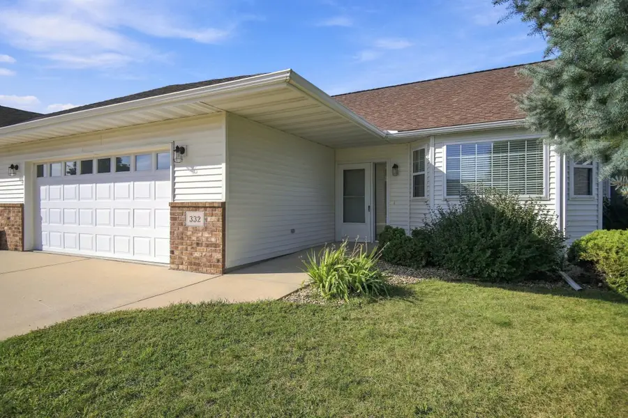 332 4th Street Sw, Blooming Prairie, MN 55917 - #3