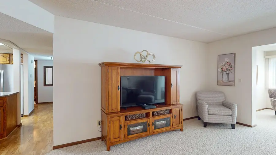 2100 Valkyrie Drive Nw #302, Rochester, MN 55901 - #3