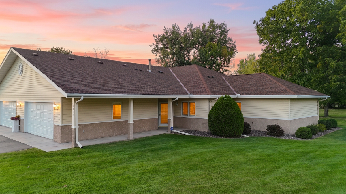 13040 Evergreen Drive, Lindstrom, MN 55045 - #1