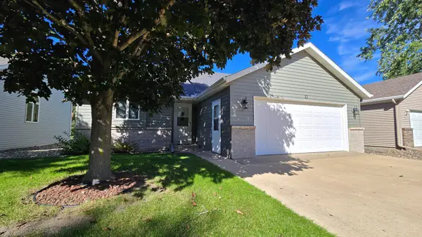 27 Pine Tree Court, Sartell, MN 56377
