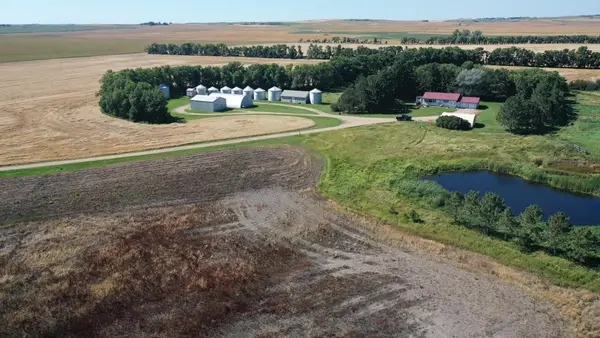 39001 590th Street Nw, Kenmare, ND 58746