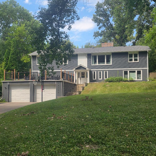 14104 Knollway Drive N, Minnetonka, MN 55305