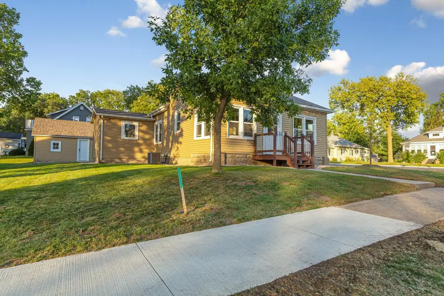 321 Oak Street, Le Sueur, MN 56058 - #3