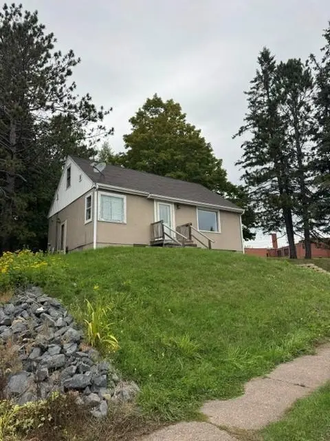4125 Woodland Avenue, Duluth, MN 55803