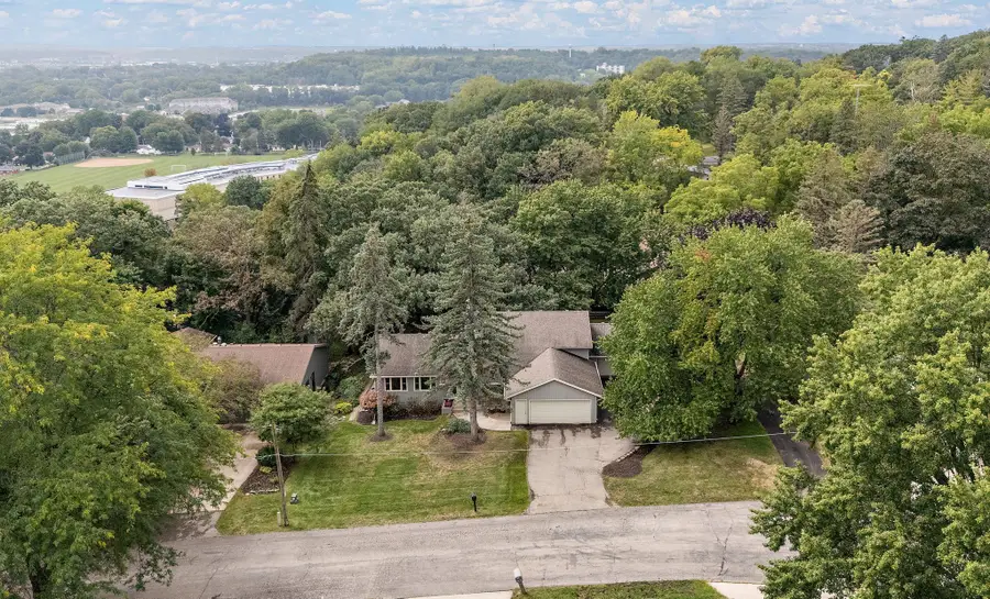 803 Sierra Lane Ne, Rochester, MN 55906 - #3