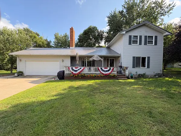 330 2nd Avenue Nw, Glenville, MN 56036