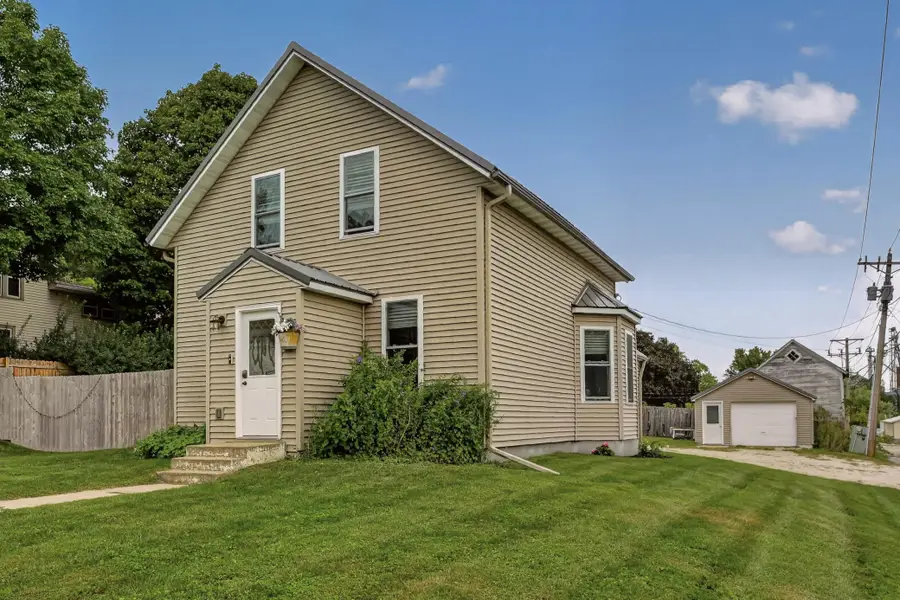 237 W 14th Street, Saint Charles, MN 55972 - #2