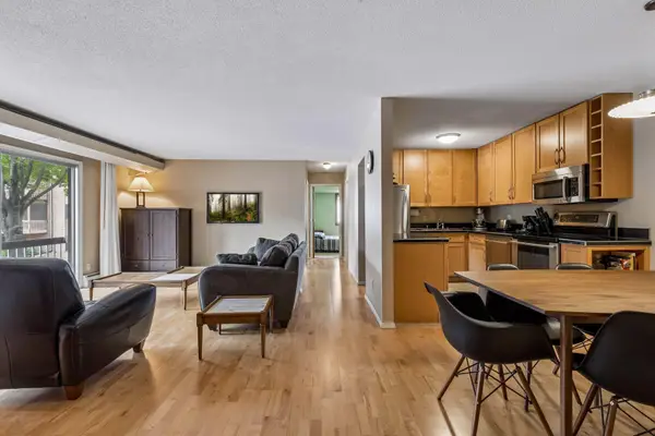 5410 Three Points Boulevard #425, Mound, MN 55364