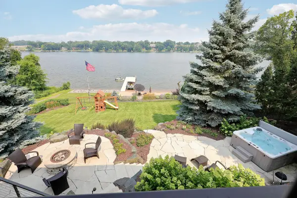 7998 Ithaca Lane N, Maple Grove, MN 55311