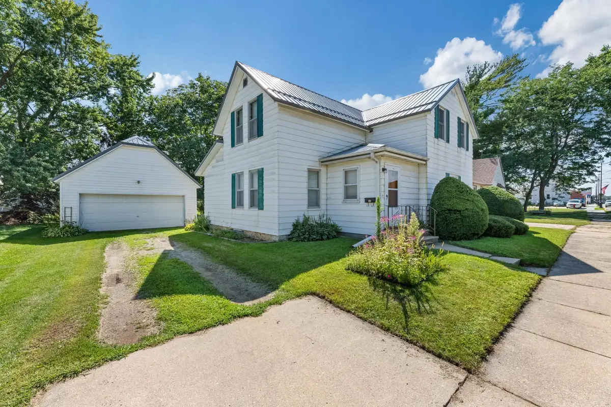 318 E Grove Street, Caledonia, MN 55921 - #1