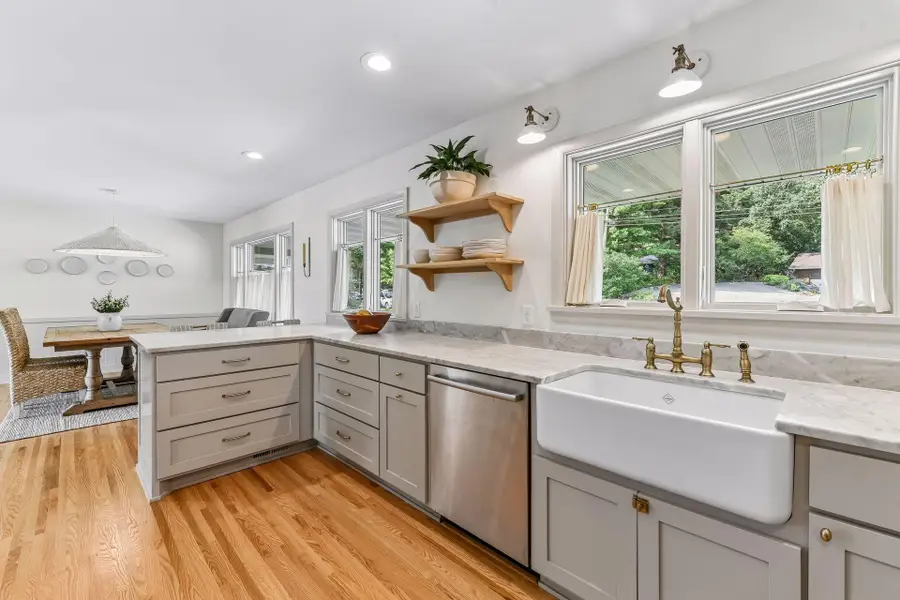 15803 Holdridge Road E, Wayzata, MN 55391 - #2