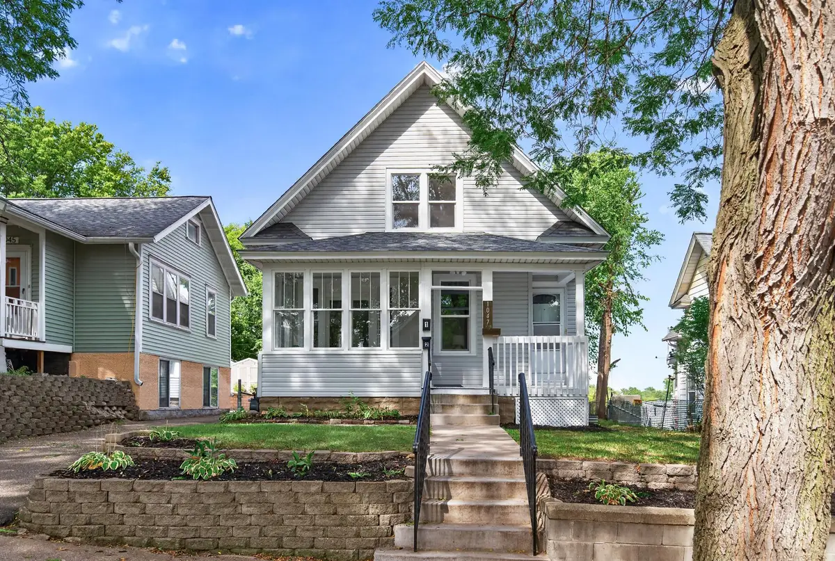 1047 5th Street E, Saint Paul, MN 55106 - #1