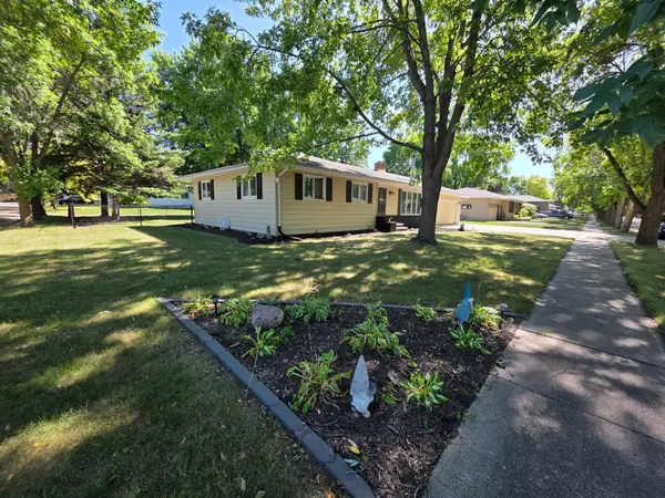 302 10th Street Se, Barnesville, MN 56514