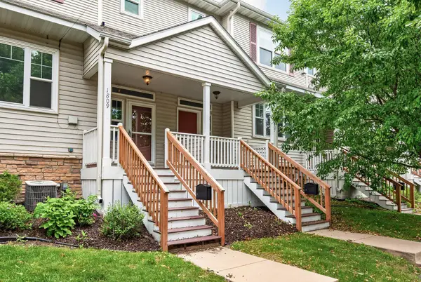 1807 3rd Street Ne, Minneapolis, MN 55418