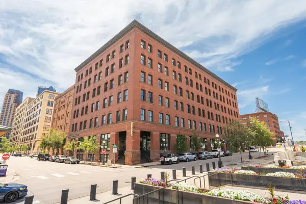 289 5th Street E #305, Saint Paul, MN 55101