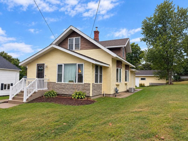 610 Gillis Avenue N, Browerville, MN 56438