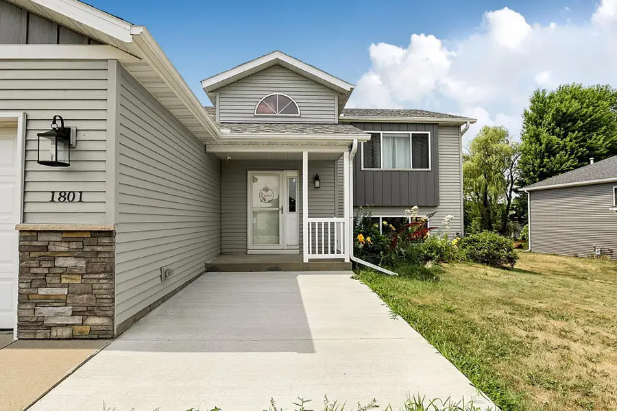 1801 Eastern Star Loop, Sauk Rapids, MN 56379 - #2