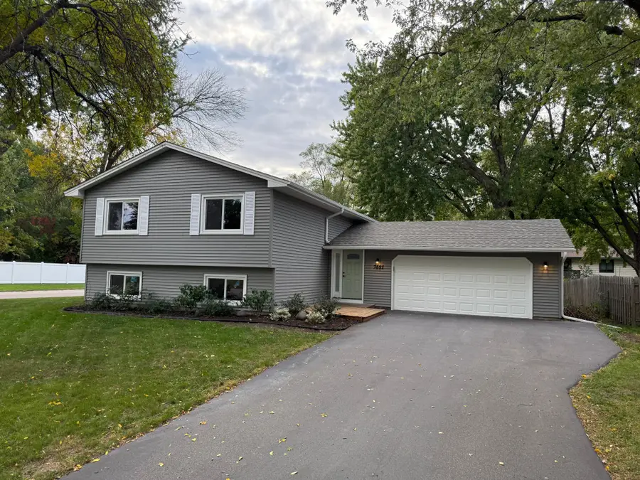 7401 James Avenue N, Brooklyn Park, MN 55444 - #3