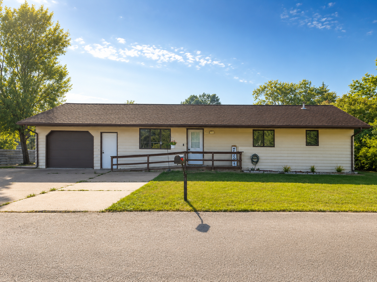 419 Olson Avenue Ne, Bagley, MN 56621 - #1