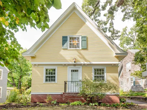 92 Orlin Avenue Se, Minneapolis, MN 55414