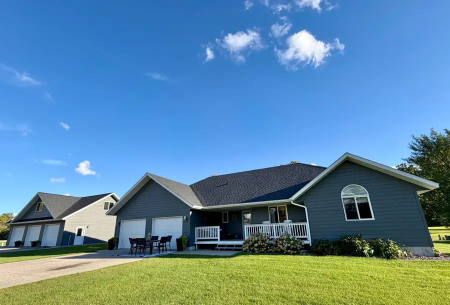 1012 6th Street Se, Roseau, MN 56751 - #2