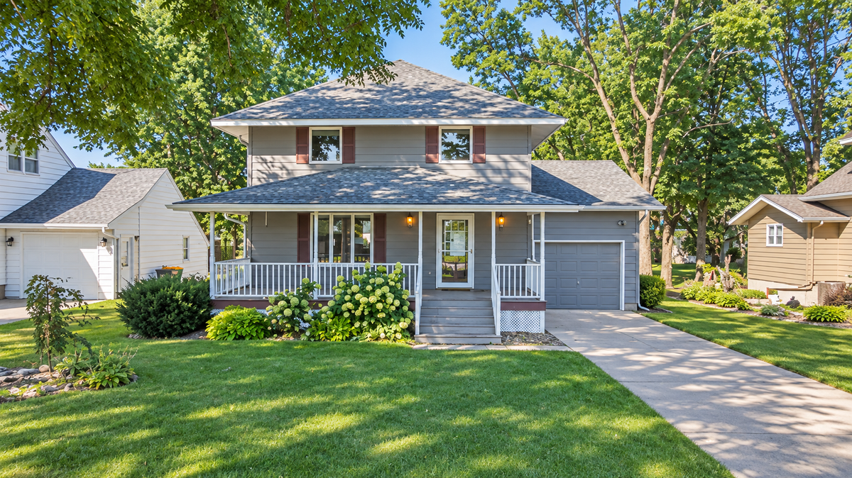 165 W 5th Street N, Cottonwood, MN 56229 - #1