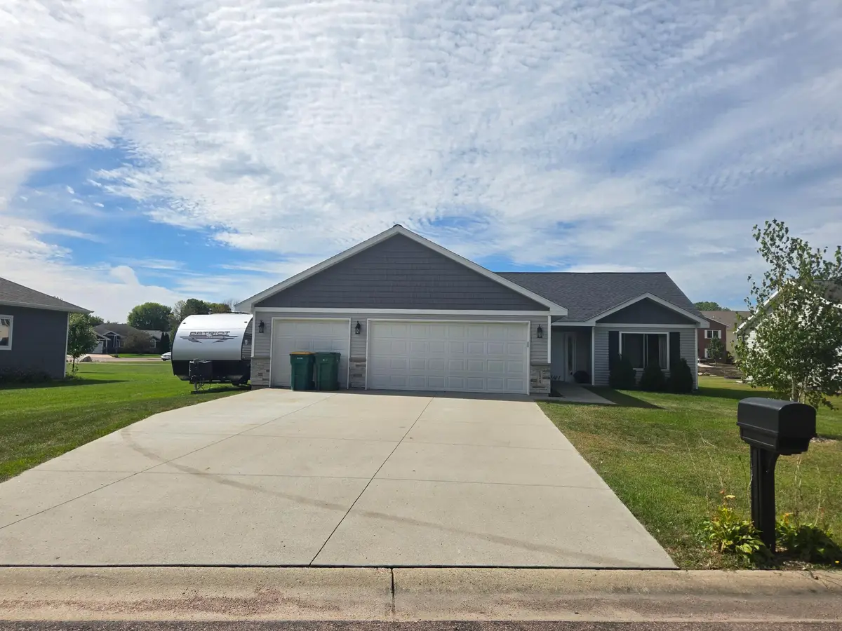 124 Kenna Drive, Le Sueur, MN 56058 - #1
