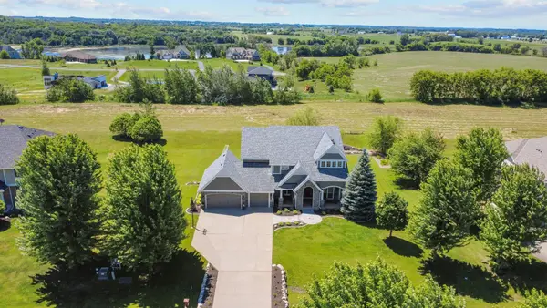 7525 Territory Pass, Lakeville, MN 55044