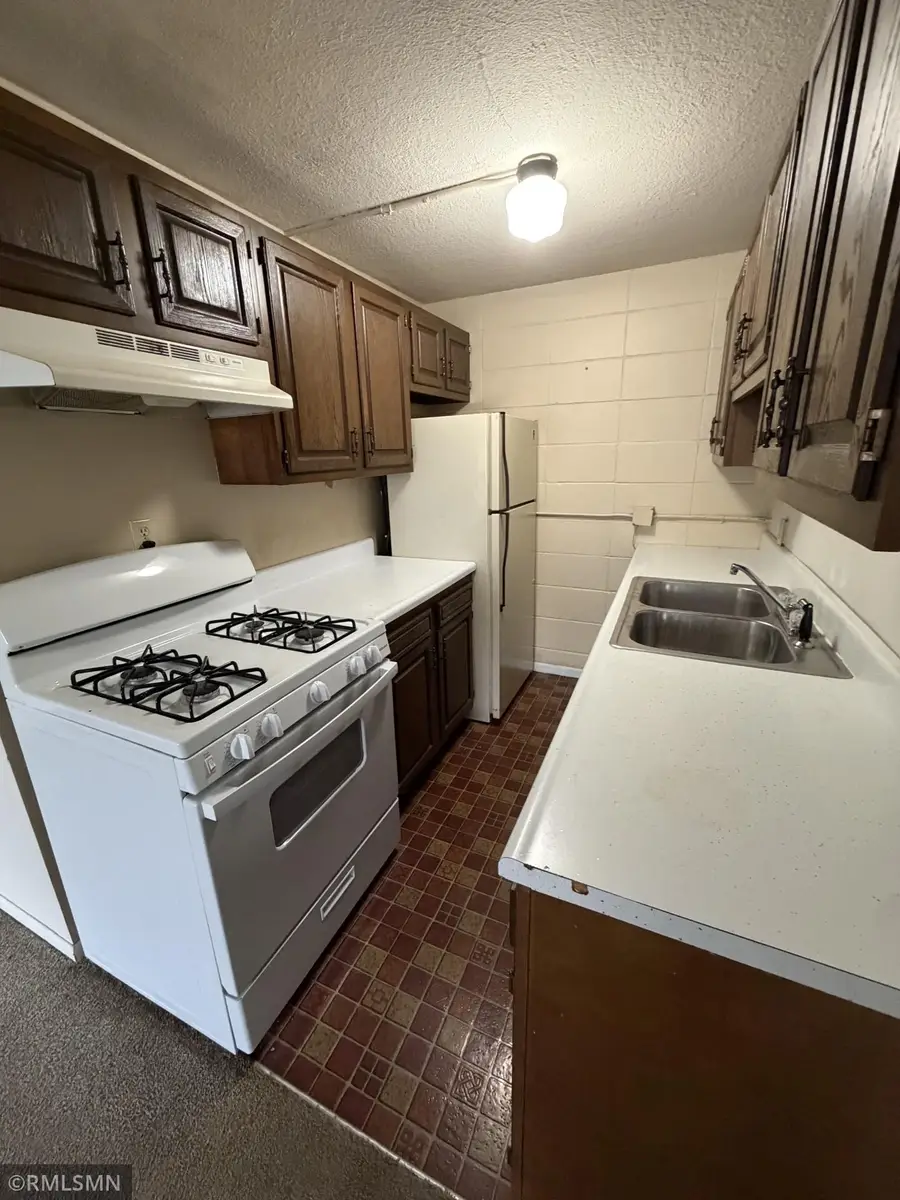 1368 7th Street E, Saint Paul, MN 55106 - #2