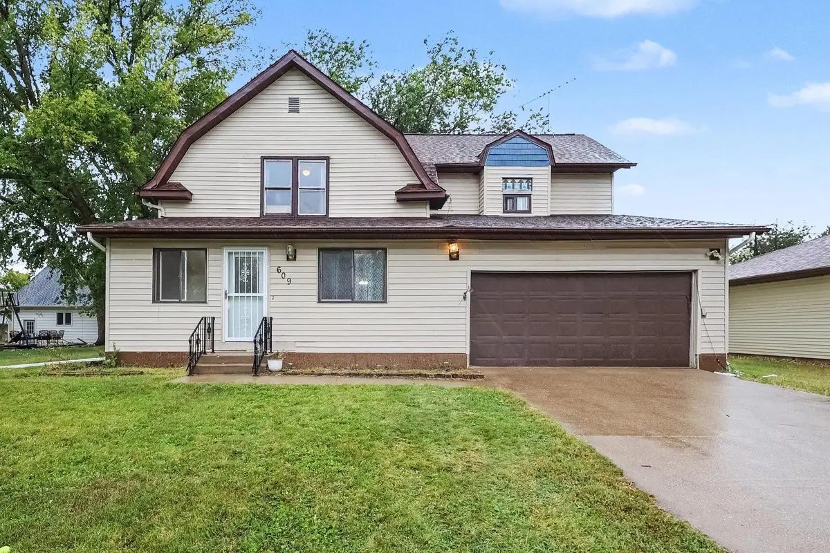 609 Main Street N, Lonsdale, MN 55046 - #1