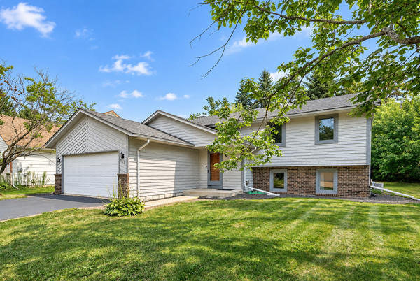 8026 173rd Street W, Lakeville, MN 55044