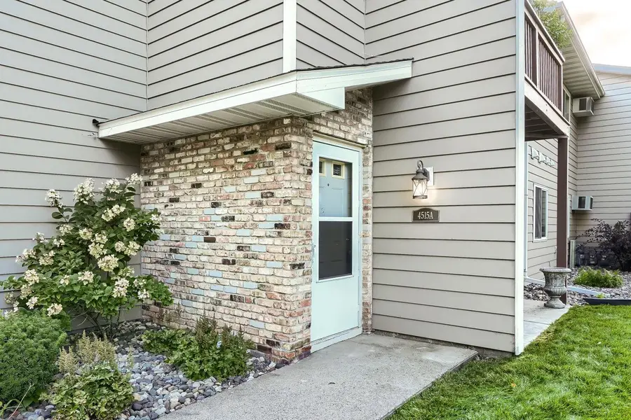 4515 Cinnamon Ridge Trail #A, Eagan, MN 55122 - #2