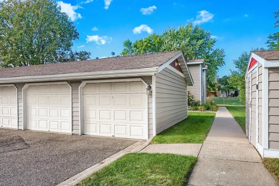 4515 Cinnamon Ridge Trail #A, Eagan, MN 55122 - #3